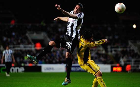 UEFA Europa League - Newcastle United FC v FC Metalist Kharkiv, Jonas Gutierrez, Jose Ernesto Sosa