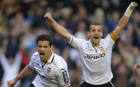 Ricardo Costa, Roberto Soldado - Valencia v Mallorca