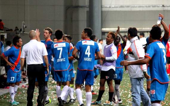 Hougang vs Courts Young Lions. Sleague