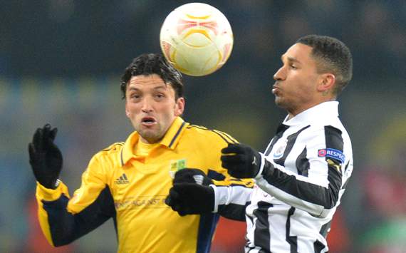 UEFA Europa League - Metalist Kharkiv v Newcastle United, Edmar (L), Sylvain Marveaux