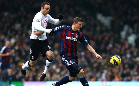 EPL: Dimitar Berbatov - Robert Huth, Fulham v Stoke City