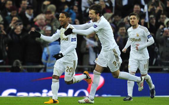 Capital One Cup Final - Bradford City v Swansea City, Jonathan de Guzman and Miguel Michu