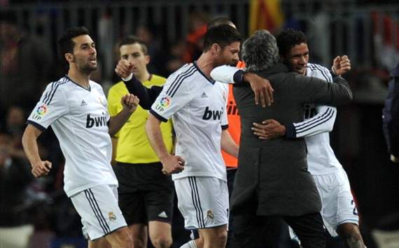 Raphael Varane, José Mourinho - Barcelona v Real Madrid - Clasico