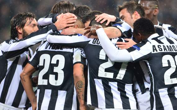 Juventus celebrating vs Celtic
