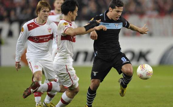 Gotoku Sakai and Shinji Okazaki vs Hernanes in Stuttgart vs Lazio