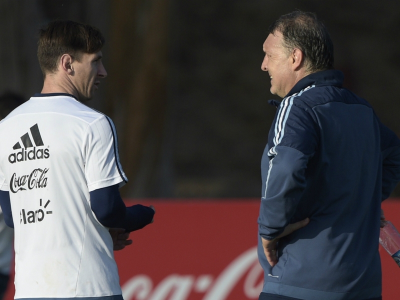Messi will not play at Olympics, confirms Martino