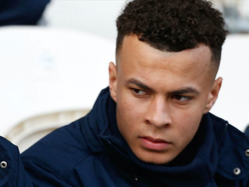 Who does Dele Alli play as on Fifa 16?