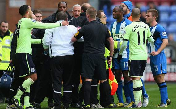 EPL - Wigan Athletic v Newcastle United, John Carver and Callum McManaman