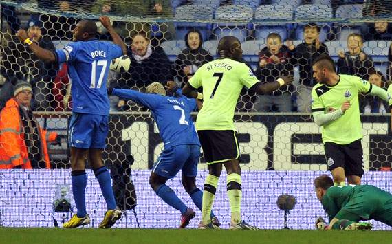 EPL - Wigan Athletic and Newcastle United, Arouna Kone