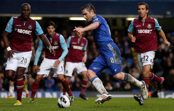 Players who have scored 200 goals for their club
