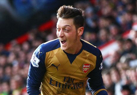 Arsenal back to winning ways with easy victory