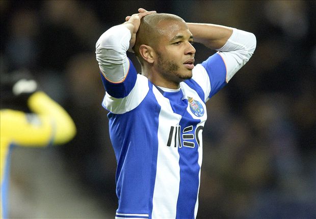 RUMOURS: Arsenal turn to Brahimi after Mahrez snub