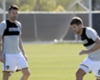 WATCH: Gerrard & Keane take on 30 8-year-old kids