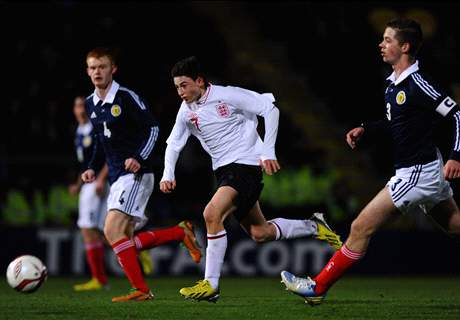 Manchester United push for Fulham wonderkids Roberts & Dembele