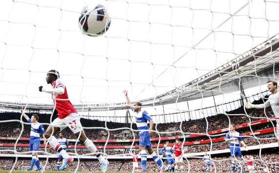 EPL - Arsenal vs Reading, Gervinho