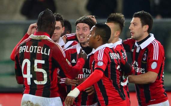 Milan celebrating vs Chievo