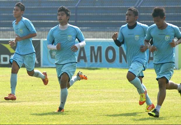 Para penggawa Persela Lamongan kemungkinan besar ditangani Eduard Tjong pada musim mendatang