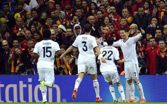 UCL: Cristiano Ronaldo (Real Madrid) celebrates goal with his teammates against Galatasaray
