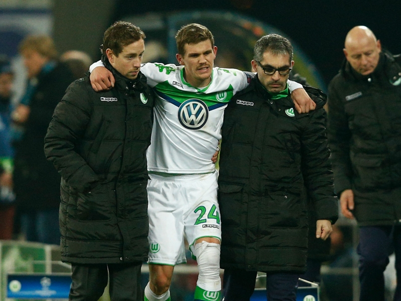 Wolfsburg defender Jung suffers torn cruciate ligament