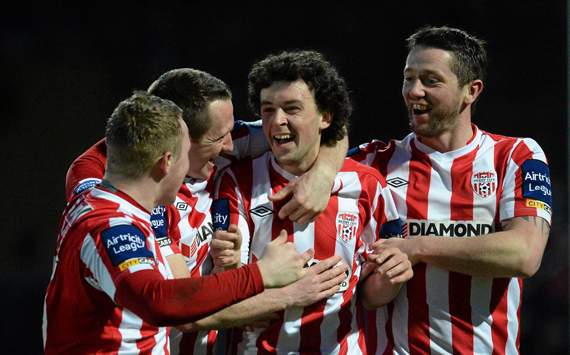 9 April 2013; Barry McNamee, Derry City, second from right, cekebrates with Michaek Rafter, Barry Molloy and Rory Patterson after scoring his side's first goal. Airtricity League Premier Division, Derry City v Shamrock Rovers, The Brandywell, Derry