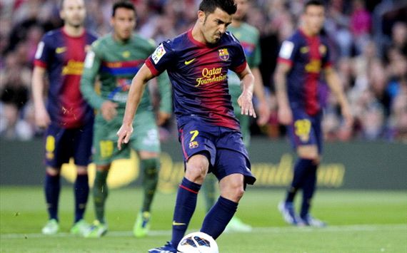 David Villa erra el penalti en el Barcelona - Levante