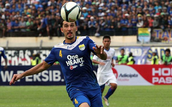 Naser Al Sebai - Persib (GOAL.com/Abi Yazid)