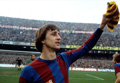 'Barcelona are talking to Cruyff'
