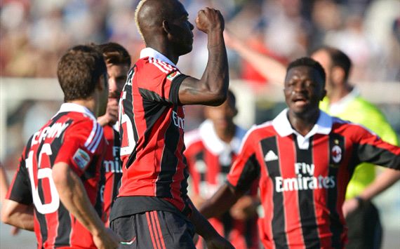 Mario Balotelli celebrates - Pescara-Milan