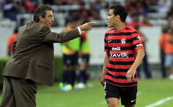 Tomás Boy, Omar Bravo, Atlas