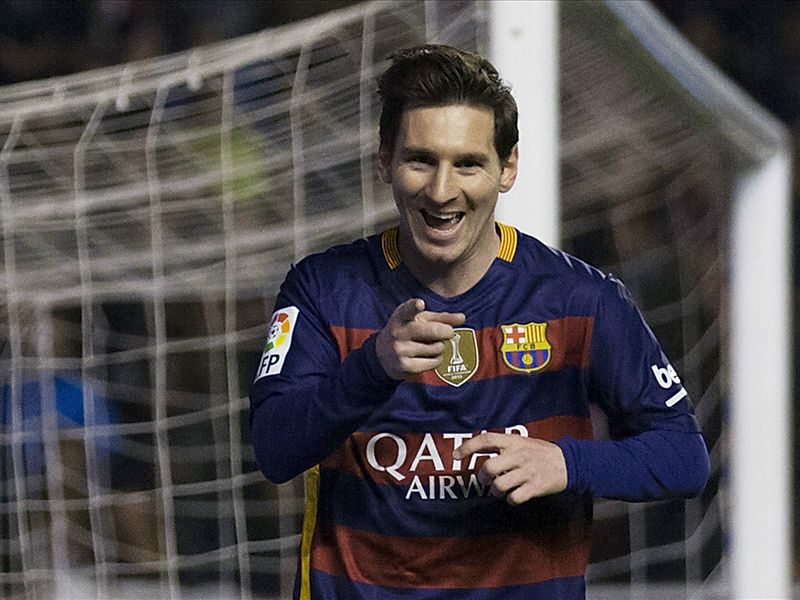 RUMOURS: Messi to sign new Barcelona contract