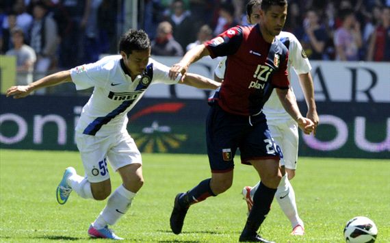 Yuto Nagatomo, Marco Borriello - Genoa-Inter