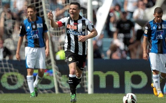Antonio Di Natale celebrates his goal in Udinese-Atalanta