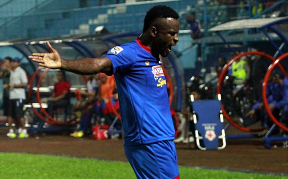Greg Nwokolo - Arema ISL (GOAL.com/Abi Yazid)