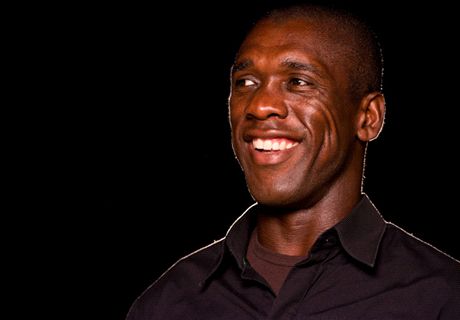 Clarence Seedorf Tangani Milan?