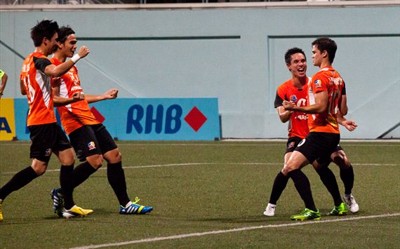 Loyola Meralco Sparks, Harimau Muda, Singapore Cup