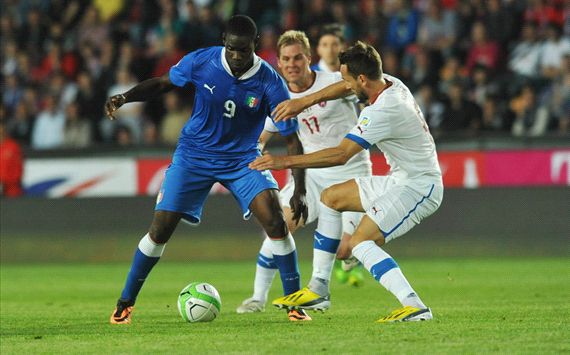 Mario Balotelli (I), Tomas Sivok (CR) - Czech Rep.-Italy - WCQ2014