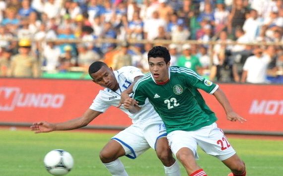 Raul Jimenez playing for Mexico against Honduras