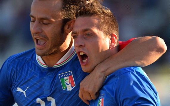 Gilardino and Giaccherini celebrating - Italy-Haiti
