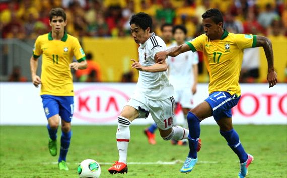 Brazil vs Japan, Shinji Kagawa and Luiz Gustavo