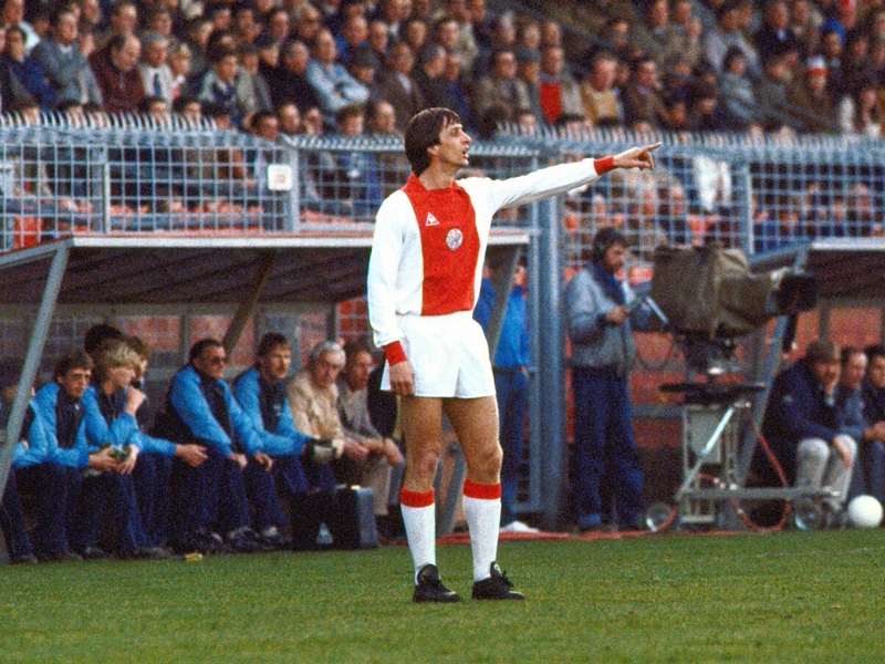 Ajax to honour Johan Cruyff with stadium name change
