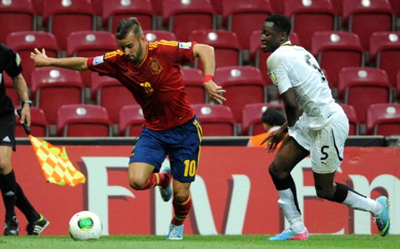 Jese challenges Abdul Rahman Baba - Black Satellites (Ghana) v Spain