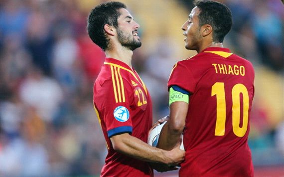 Isco Alarcón y Thiago Alcántara, Spain