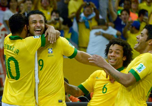 Brazil celebrating (Confederations Cup)