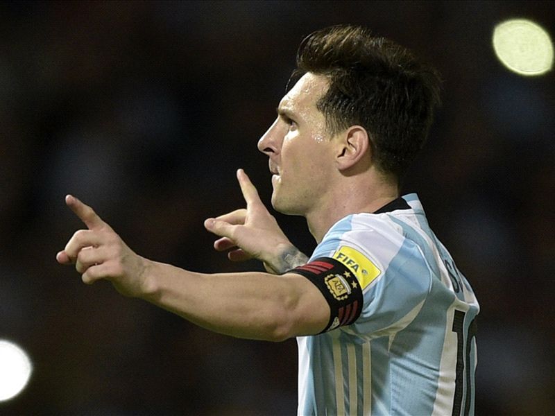 Batistuta: It will hurt to see 'extra-terrestrial' Messi become Argentina top scorer