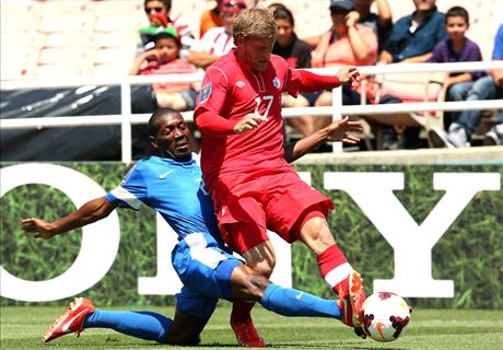 Sporting KC Signs Canadian De Jong
