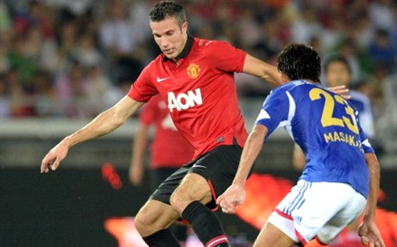 Robin van Persie & Masakazu Tashiro, Manchester United vs Yokohama Marinos
