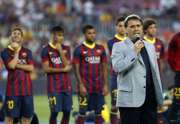 Which defender should Barcelona sign this summer?
