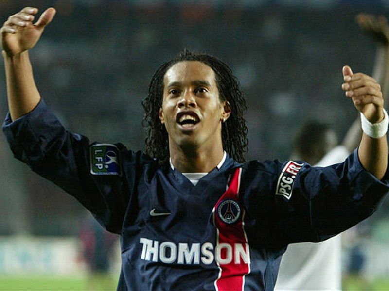 De la Ligue 1 aux étoiles : Ronaldinho