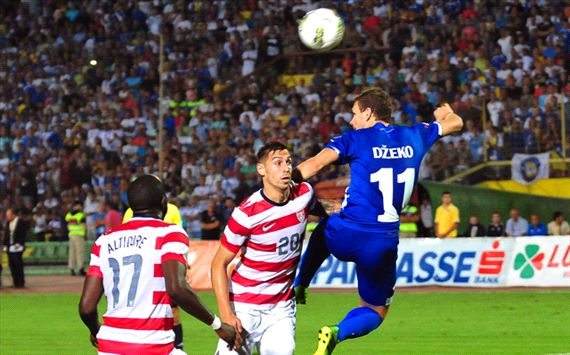 Edin Dzeko, Geoff Cameron, USA, Bosnia