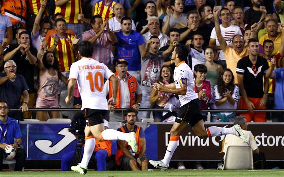 Ricardo Costa , Ever Banega , Valencia v Malaga